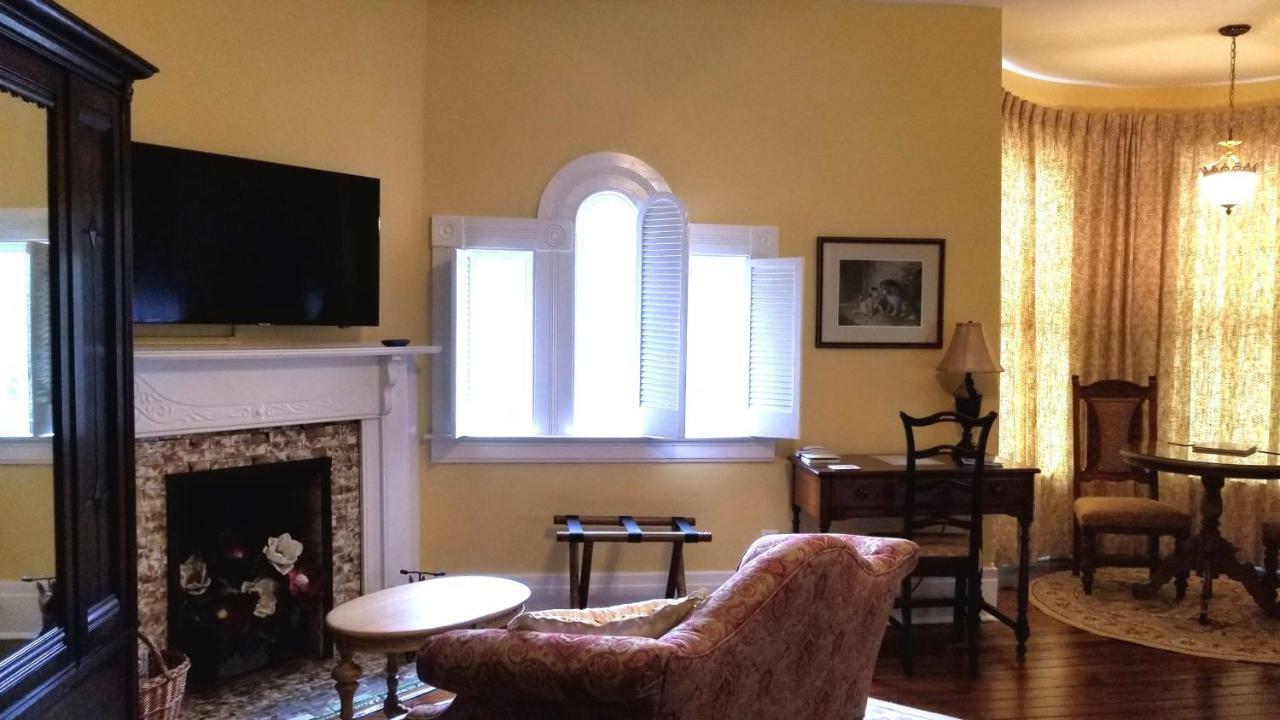 C.W. Worth House Bed And Breakfast Wilmington Eksteriør billede